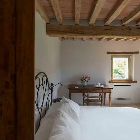 Casale Del Miglio 아파트